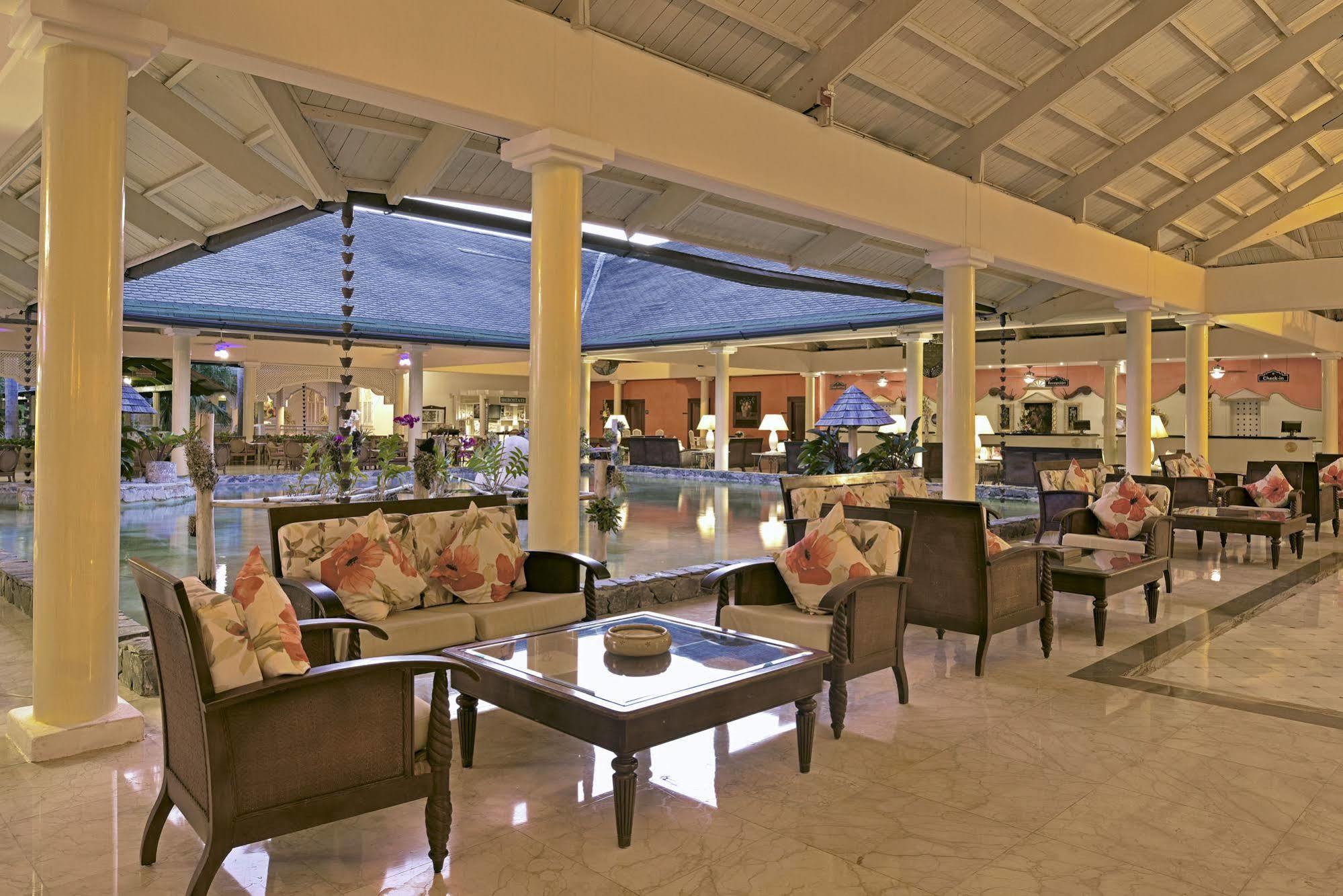 Iberostar Waves Resort